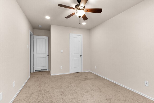 Building Photo - 1604 Hickory Burl Ln