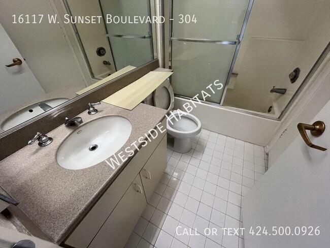 Building Photo - 16117 W Sunset Blvd