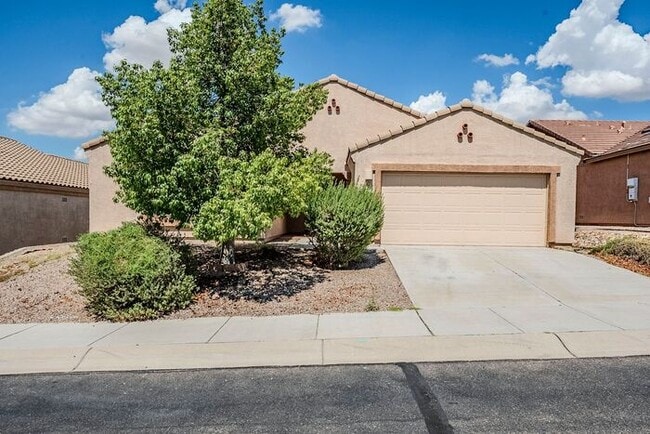 Building Photo - Bright & Airy 4-Bedroom in Willow Ridge Co...