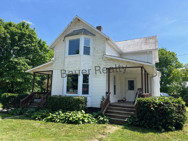Building Photo - 58 E Main St