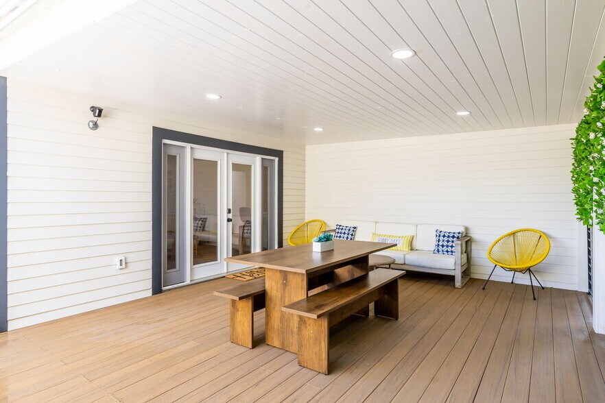 Building Photo - 321 N Gertruda Ave