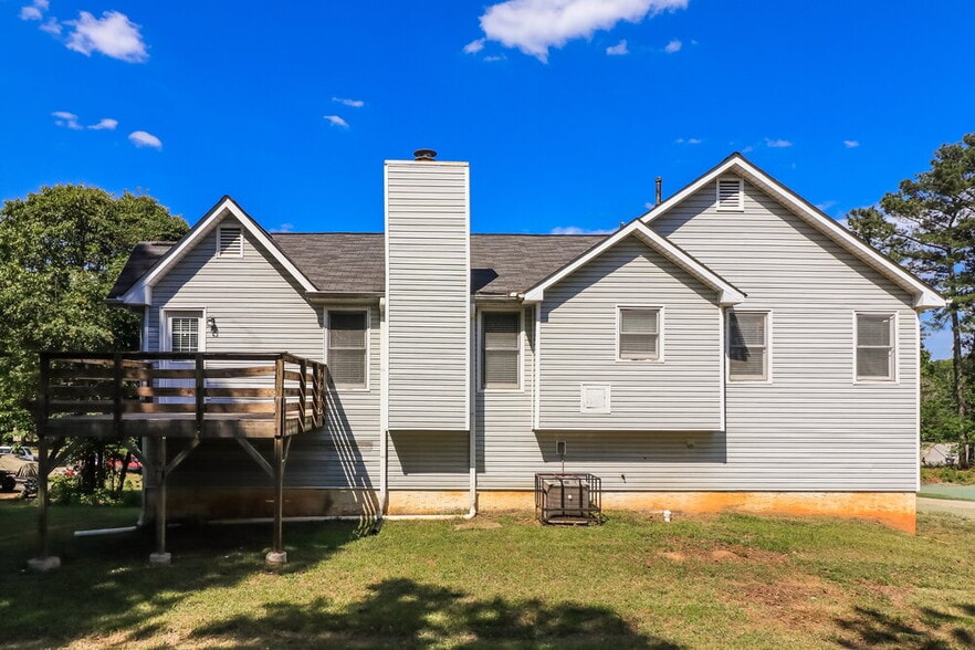 Building Photo - 134 Oak Landing Dr S