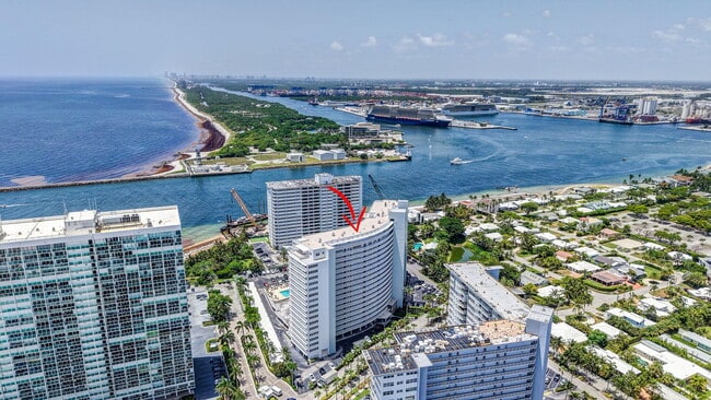 Building Photo - 2000 S Ocean Dr