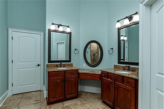 Building Photo - 205 Utopiate Ct