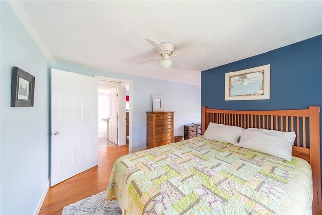 Building Photo - 283 Tidewater Dr