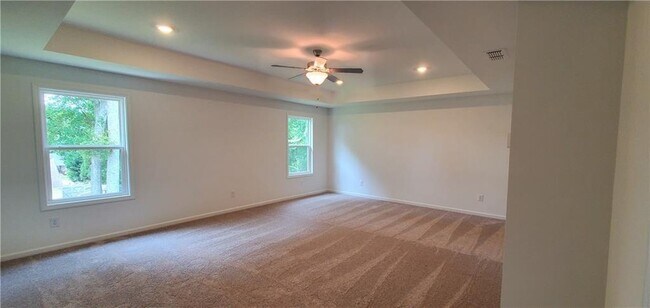 Building Photo - 334 Silverleaf Trl