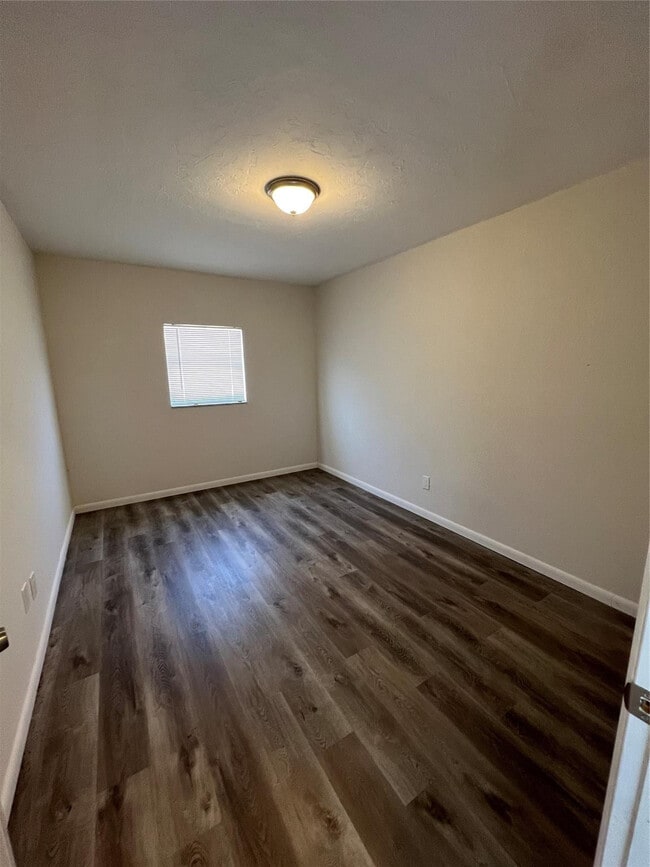 Building Photo - 312 Carissa Dr