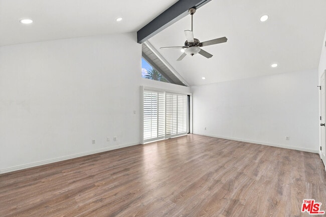 Building Photo - 4355 Chaumont Rd