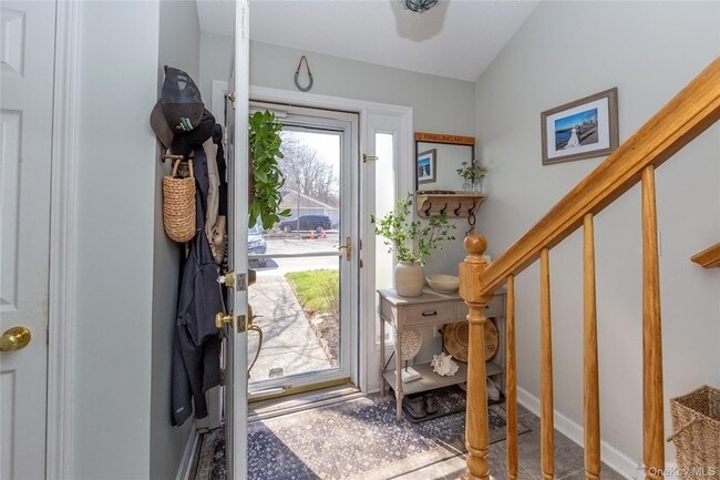 Building Photo - 3 Evergreen Way