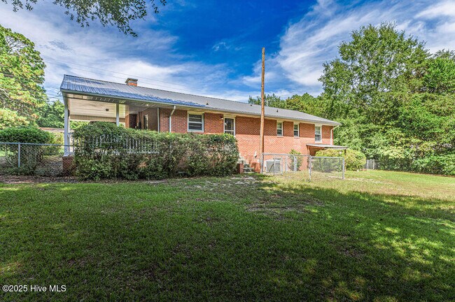Building Photo - 507 Wilder Ave