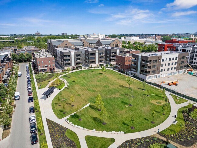 Building Photo - 236 Neruda Ave