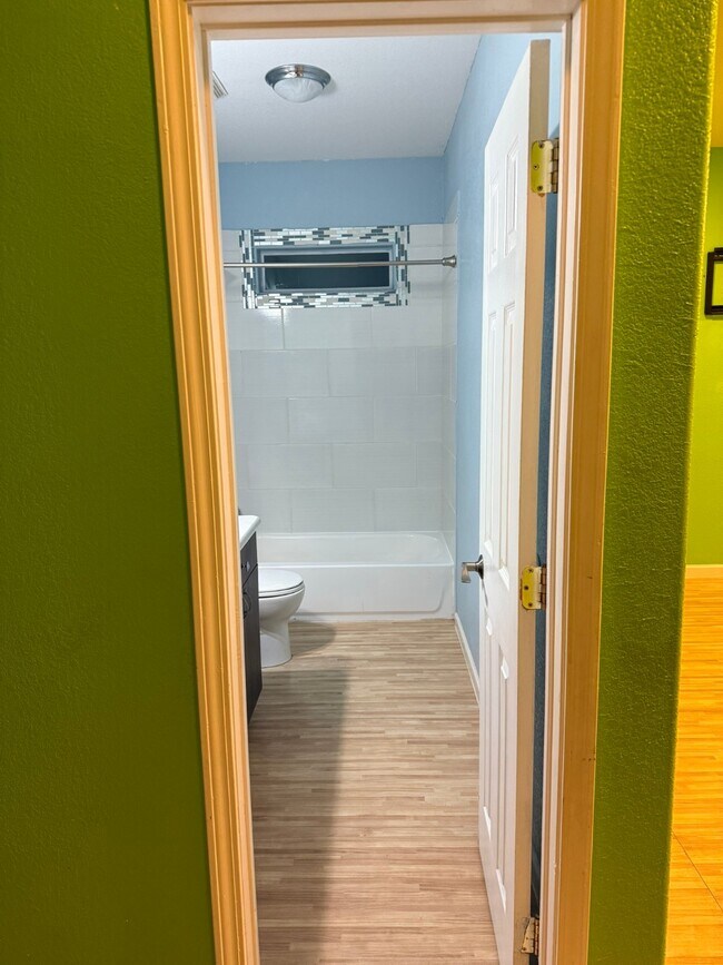 Building Photo - 7813 Canal St