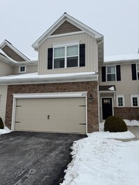 Building Photo - 3 bedroom 2.5 bathroom townhome for rent