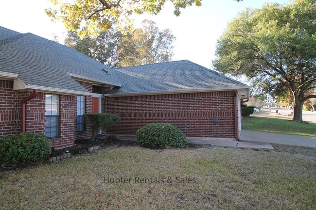 Building Photo - Sun Meadows Four-Bedroom!