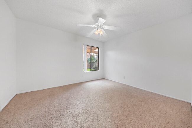 Building Photo - 44049 Elba Ct