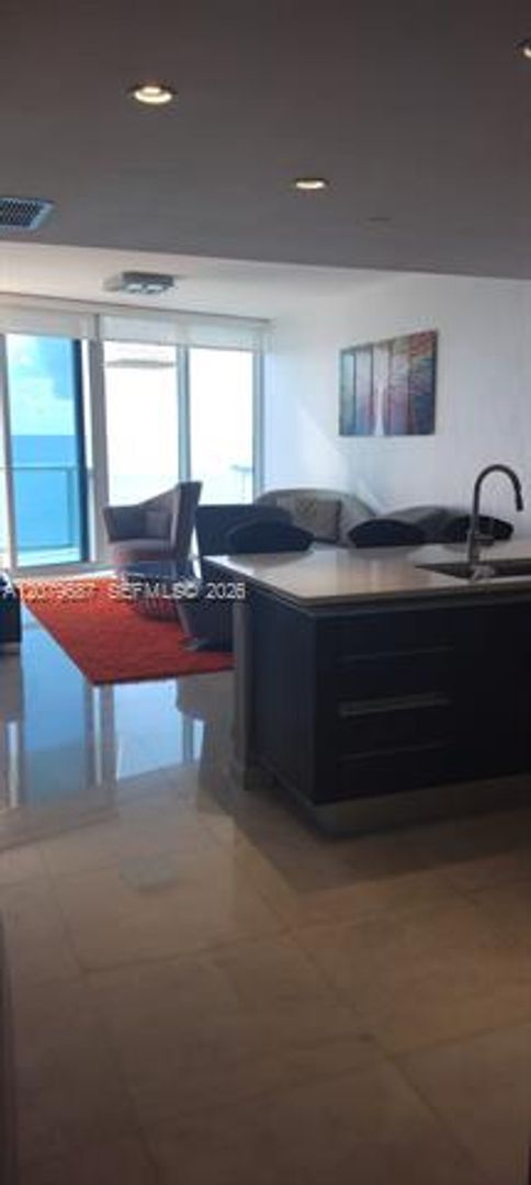 Building Photo - 17001 Collins Ave