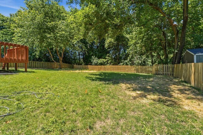Building Photo - 11804 Oakmont St