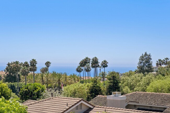 Building Photo - Newly Renovated and Furnished Ocean View Home!