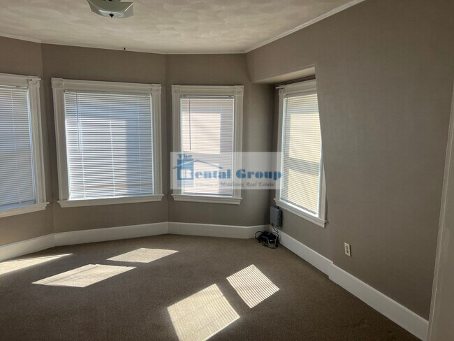 Building Photo - 12 Grove St