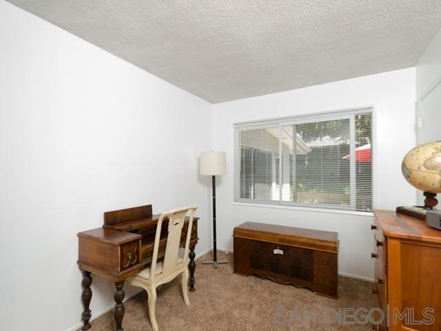 Building Photo - 5030 Chaucer Ave
