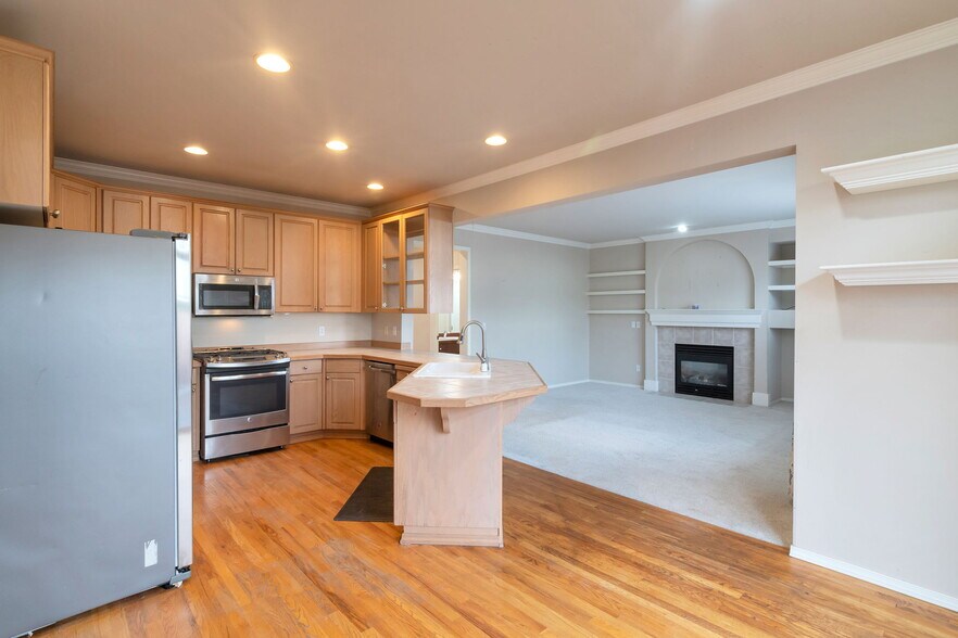 Building Photo - 12730 SE 302nd St