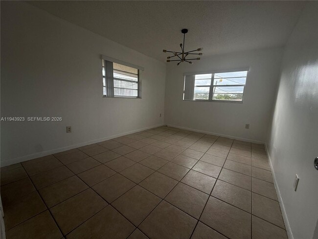 Building Photo - 460 Eldron Dr