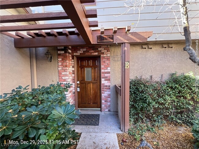 Building Photo - 3251 Dawnflower St