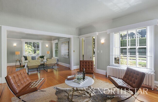 Building Photo - Live in a National Historic Home