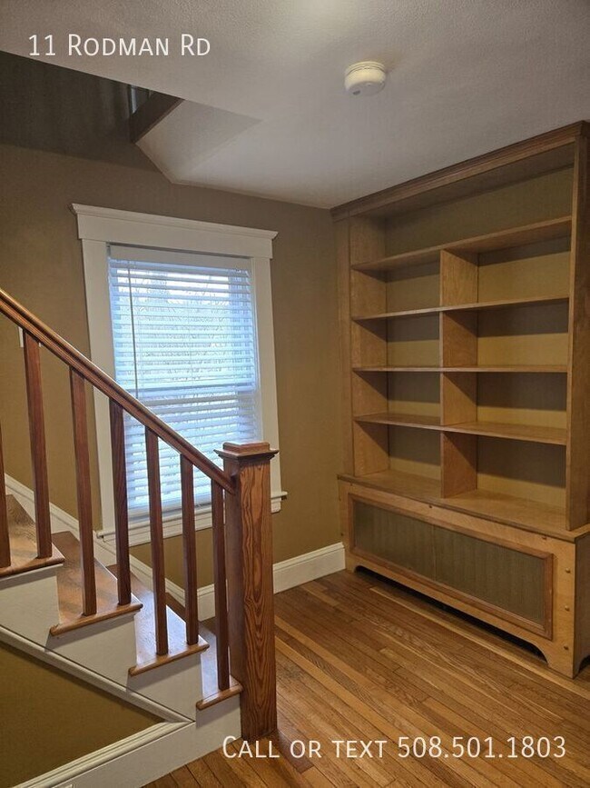 Building Photo - 11 Rodman Rd