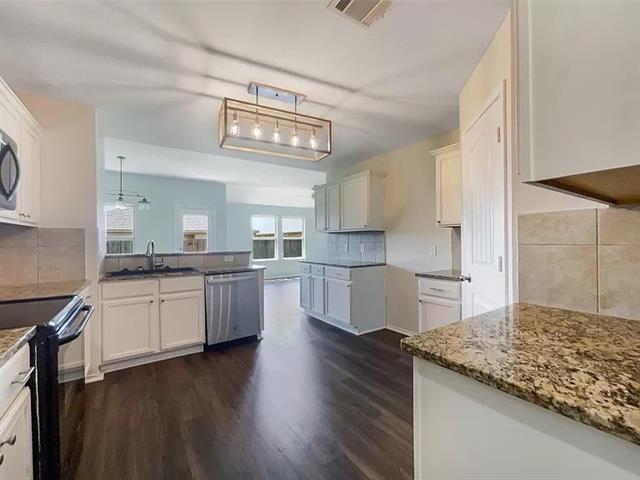 Building Photo - 1809 Meadow Crest Dr