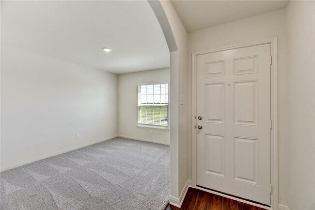 Building Photo - 353 Cres Park Dr
