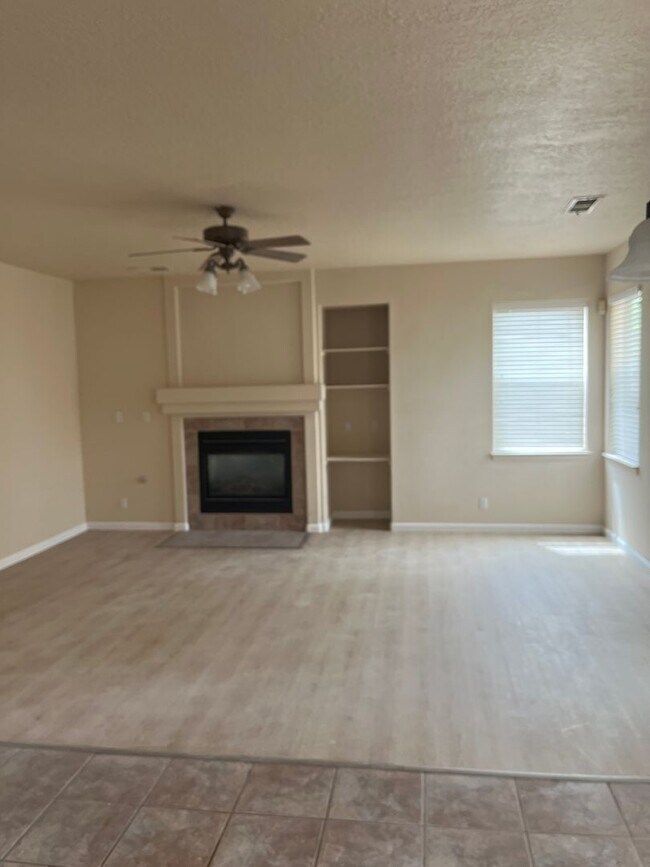 Building Photo - 6715 Tesoro Pl NE