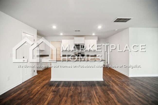 Building Photo - 341 Arrowhead Dr