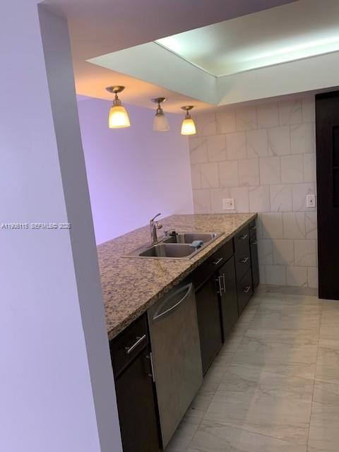 Building Photo - 20301 W Country Club Dr