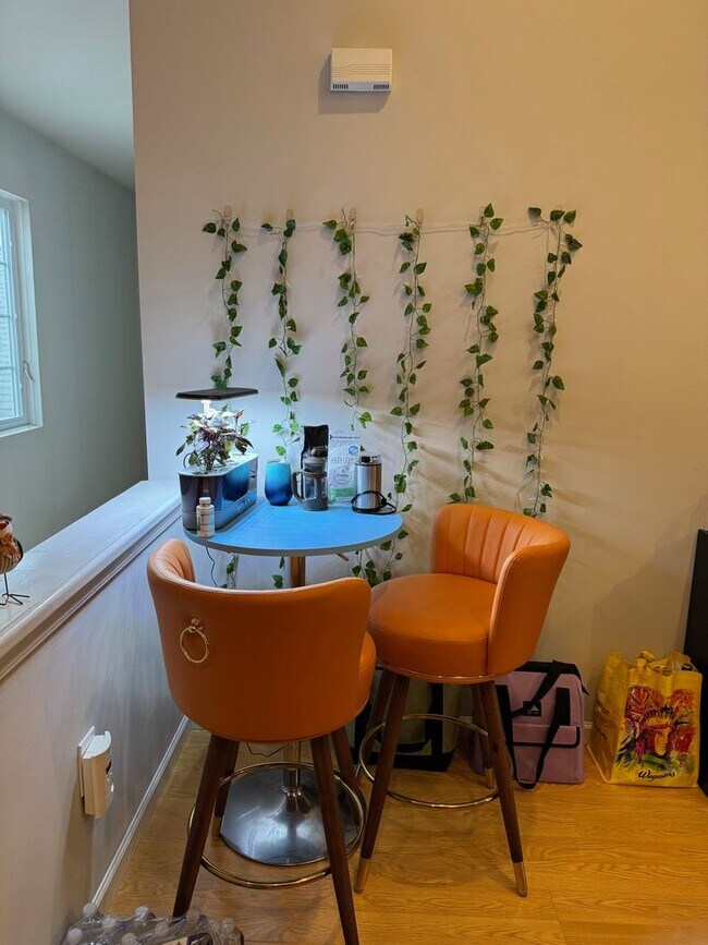 Building Photo - 516 Borden Rd