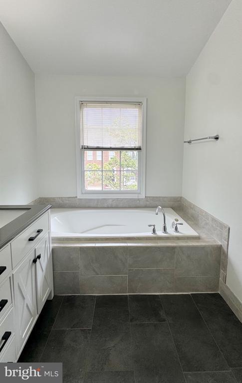 Building Photo - 6622 Frost Lake Ln