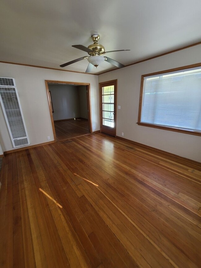 Building Photo - 11TH AVENUE HOUSE (P#297)