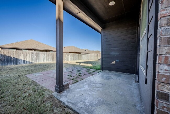 Building Photo - 7 Glass Ranch Rd