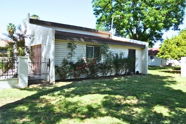 Building Photo - 10442 W Avalon Dr