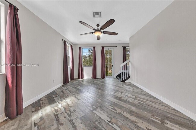 Building Photo - 995 SW 147th Ave