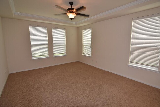 Building Photo - 1730 Palmetto Park Dr