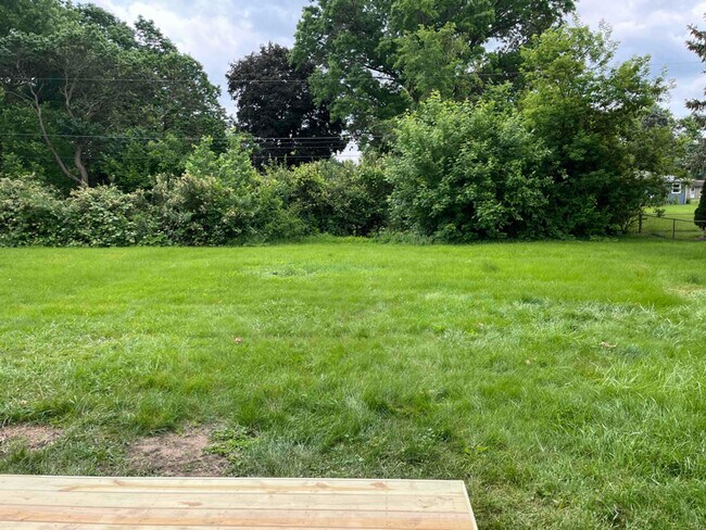 Building Photo - 1415 Hackberry Ln