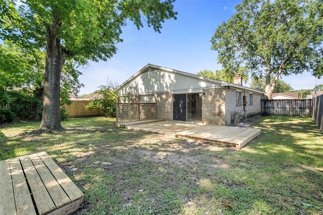 Building Photo - 1106 Ravenscourt Dr