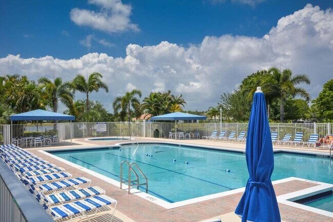 Building Photo - 650 SW Treasure Cove