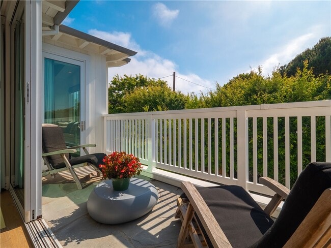 Building Photo - 3403 Laurel Ave