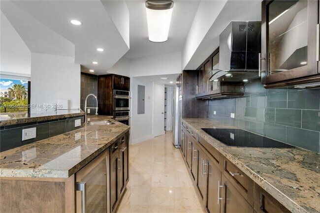 Building Photo - 720 NE 69th St