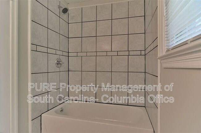 Building Photo - 901 Indigo Ave