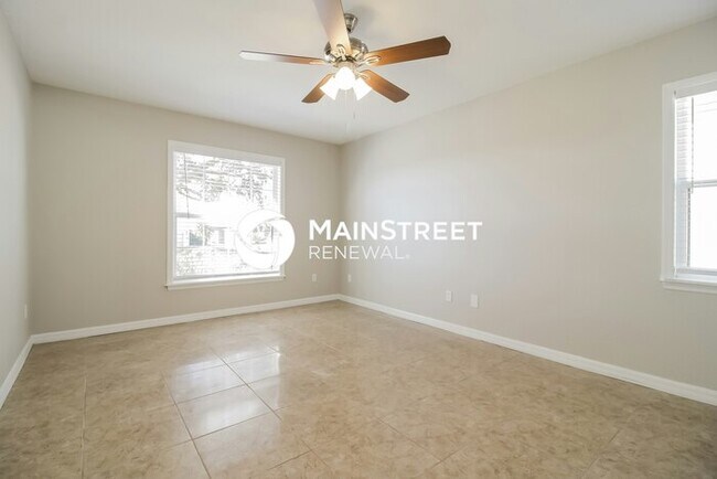 Building Photo - 3 Bedroom Pet-Friendly Home in MINNEOLA, FL with Main Street Renewal
