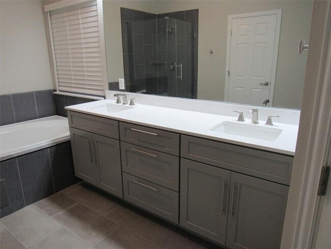 Building Photo - 2515 Old River Ln