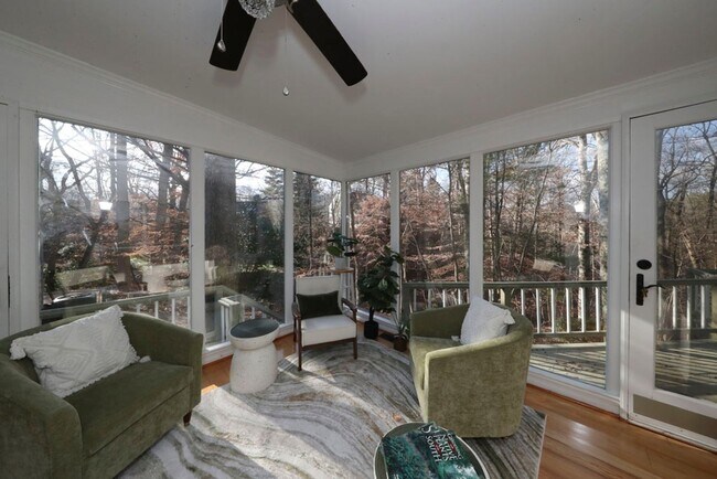 Building Photo - Luxury Kingsmill Treehouse Retreat | 7BR Custom Home with Private Suite